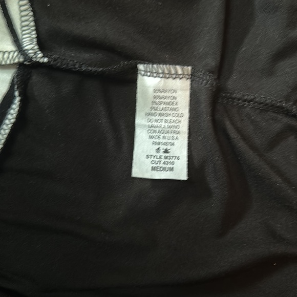 Colorblock Halter Tank - Picture 4 of 4